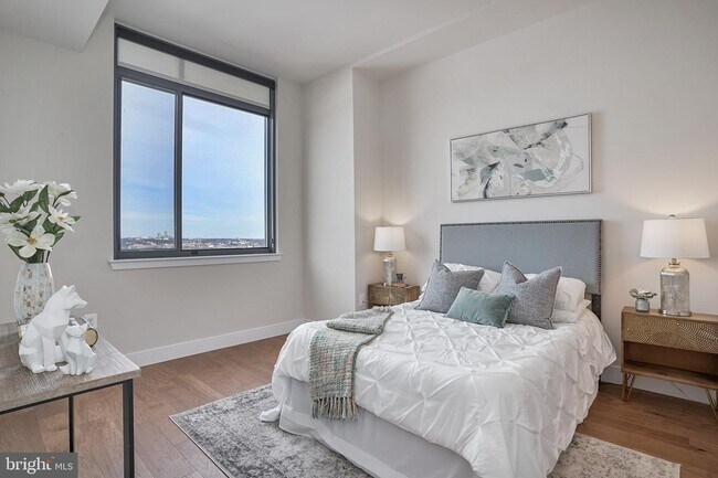 Building Photo - 2000 Clarendon Blvd