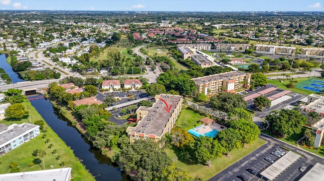 Building Photo - 23345 Carolwood Ln