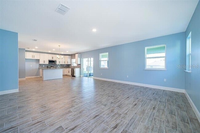 Building Photo - 626 Taft Dr