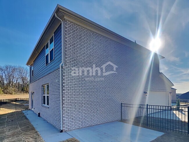 Building Photo - 122 Marin Dr