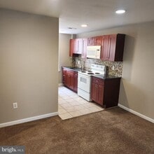 Building Photo - 3901 Ridge Ave
