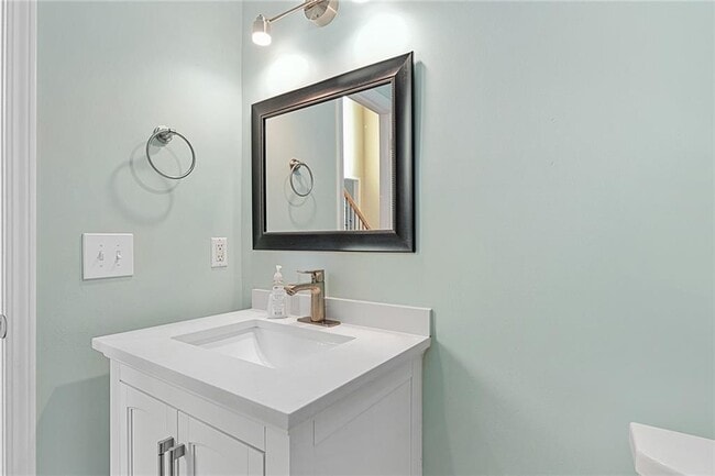Building Photo - 560 Kimball Crest Ct