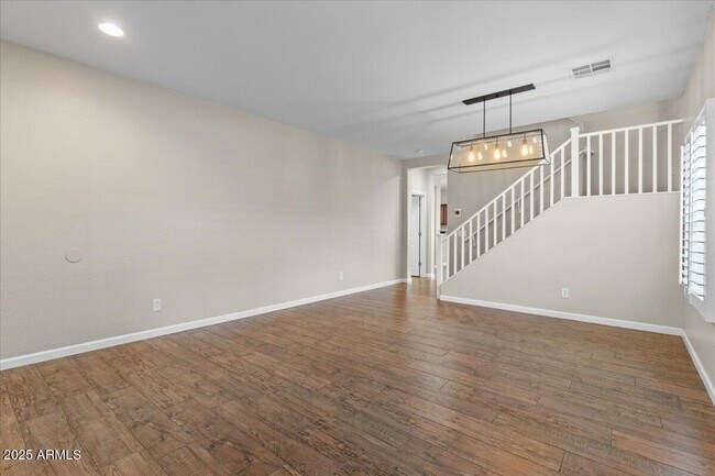 Building Photo - 4255 E Park Ave