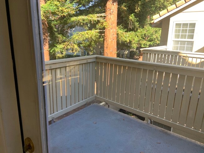 Building Photo - 1402 Forest Run