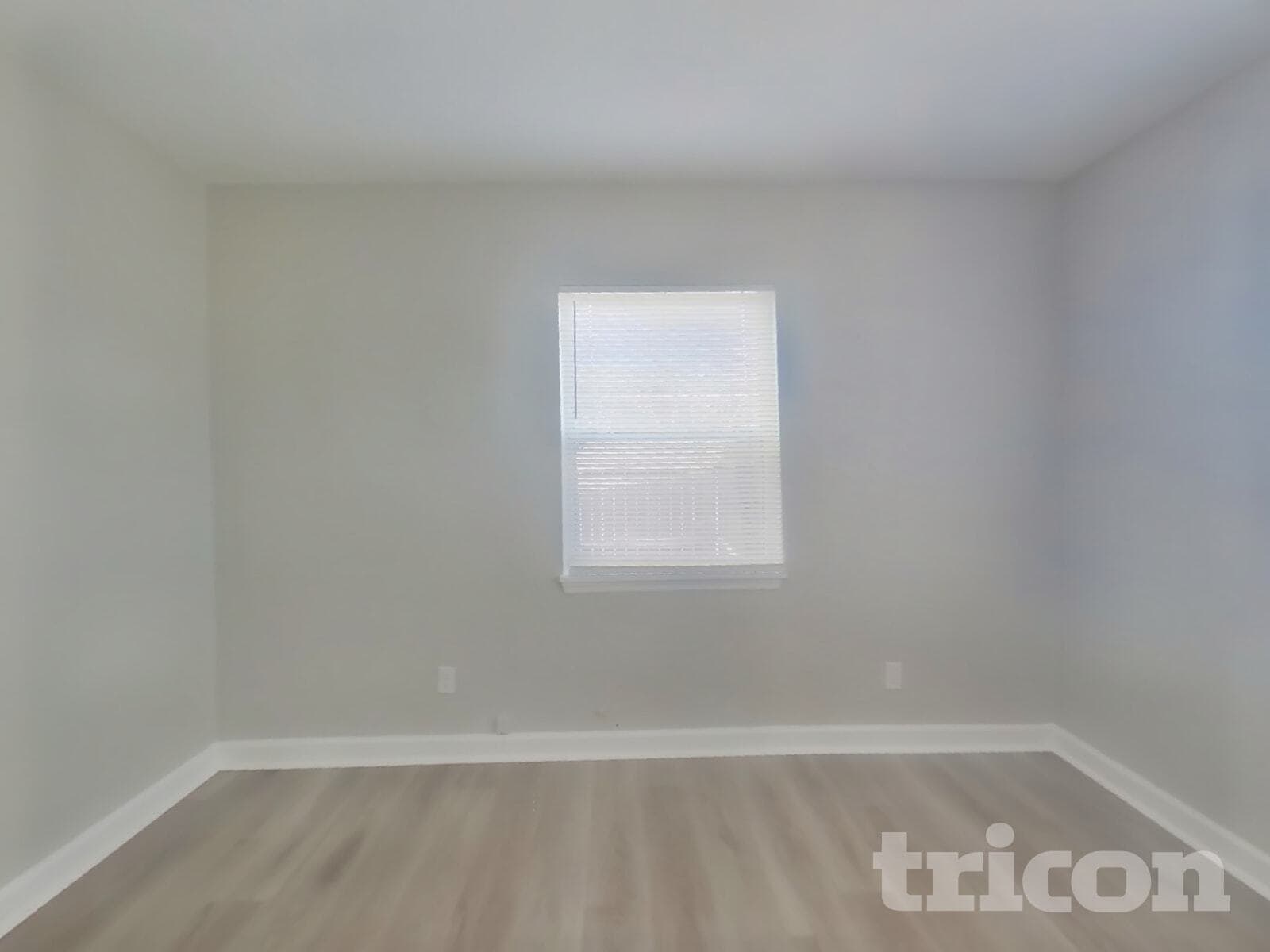 Building Photo - 5834 5th Ave S