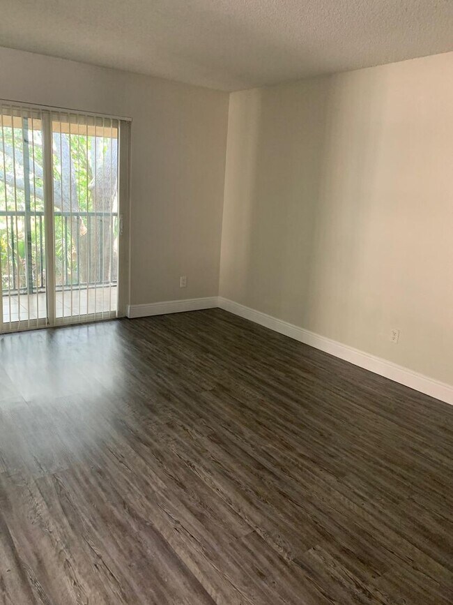 Building Photo - 9809 Turf Way