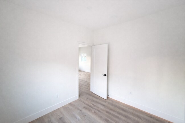 Building Photo - 2155 Balboa Ave