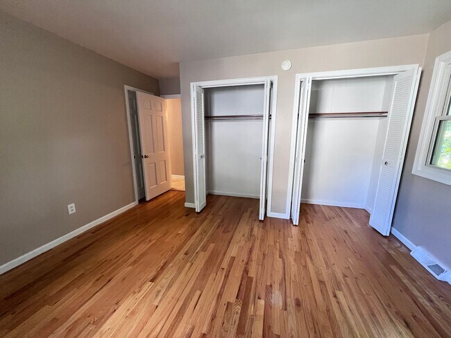 Building Photo - 3010-3012 Okemos Dr SE