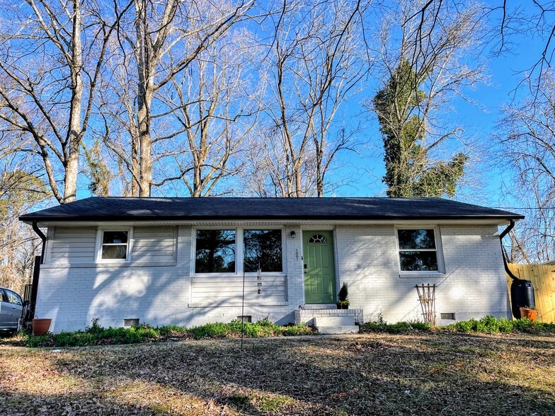 Primary Photo - 1001 Belmont Dr