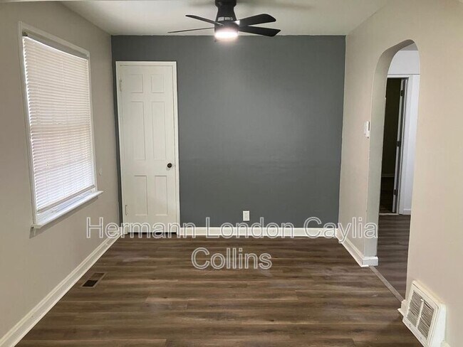 Building Photo - 7804 Utica Dr