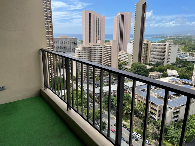 Building Photo - Chateau Waikiki - 1/1/1 - $2,800- Includes...