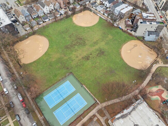 Building Photo - 2850 W Henderson St