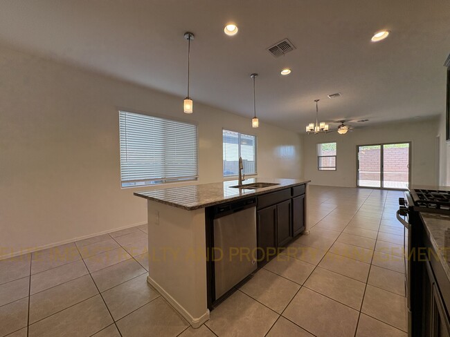 Building Photo - 7046 E Calle Arco Iris