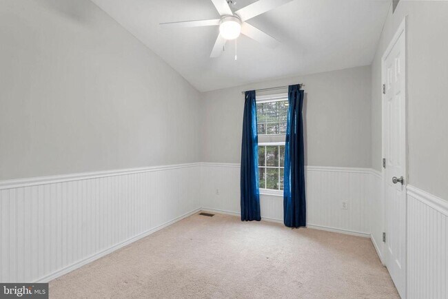 Building Photo - 2423 Bolton Ln