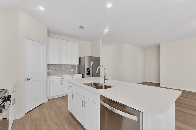 Building Photo - 504 Tidal Dr