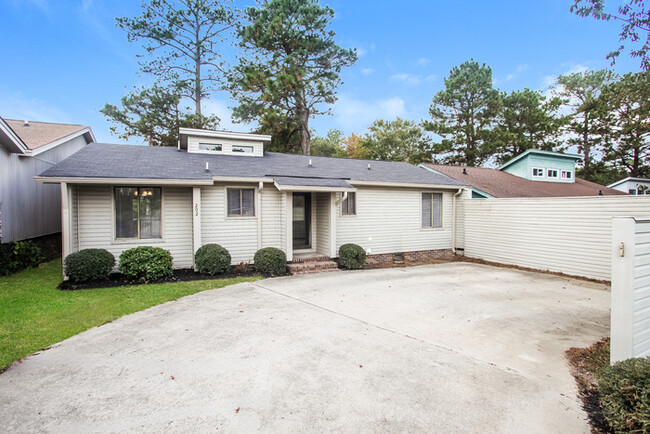 Primary Photo - Cozy Home in Cayce, SC