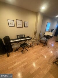 Building Photo - 902 Cantrell St