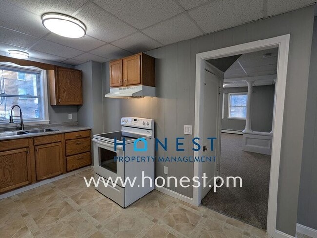 Building Photo - 83 Kennedy Memorial Dr