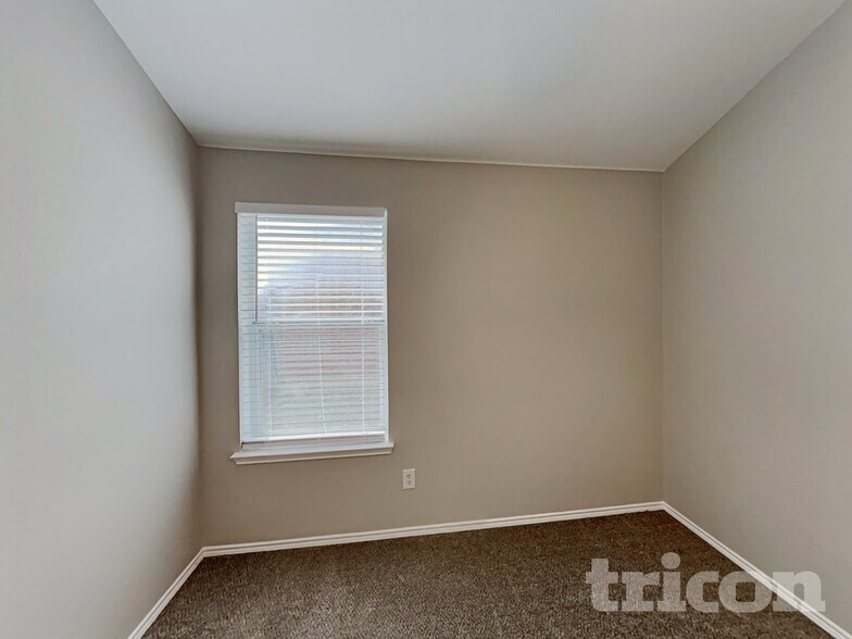 Building Photo - 8605 Autumn Creek Trail