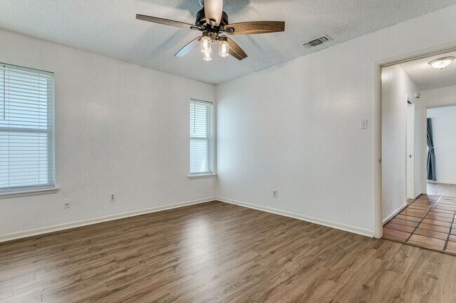 Building Photo - 9515 Reece Dr