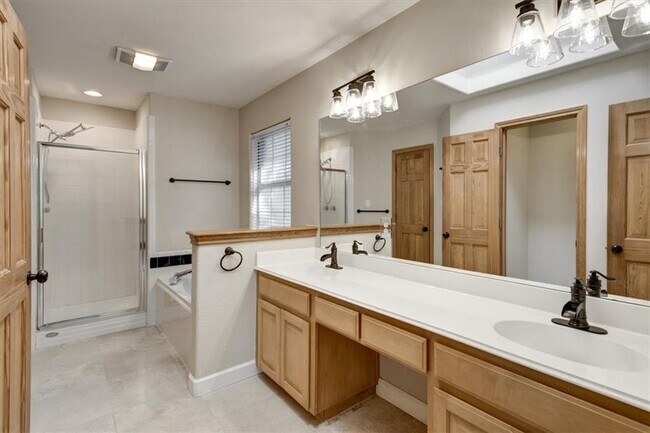 Building Photo - 21415 Boggy Ford Rd