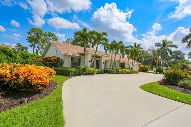 Building Photo - ** LELY COUNTRY CLUB UNFURNISHED 3 BEDROOM...