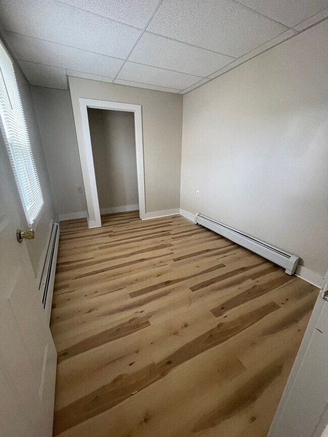 Building Photo - Freshly Updated 2 Bedroom Apartment-Downtown Pittsfield – $1,450/mo