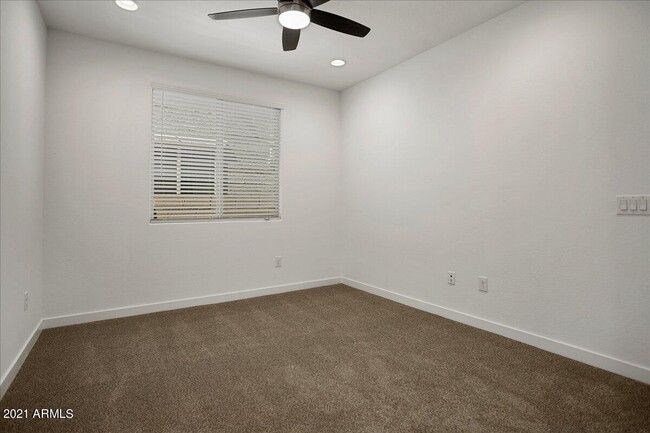 Building Photo - 24973 N 172nd Dr