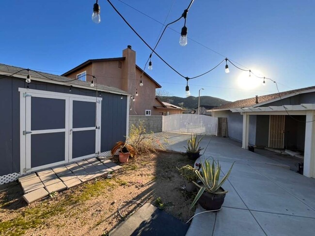 Building Photo - Rockridge Ln