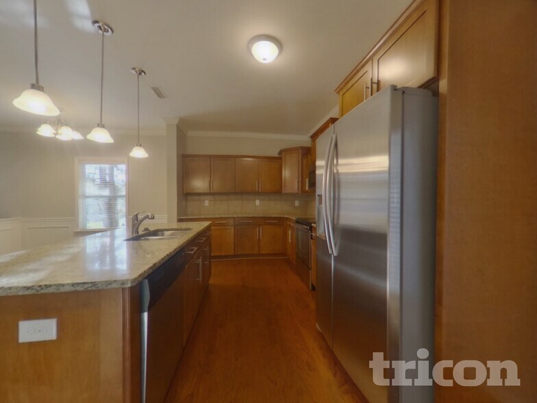 Building Photo - 9705 Thyme Court