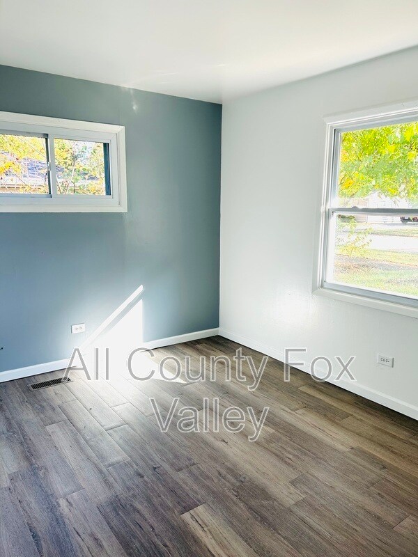 Building Photo - 344 Durham Dr