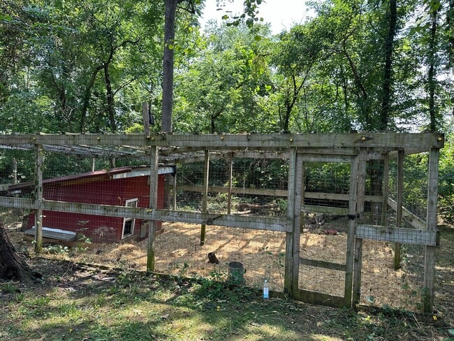 Building Photo - 4841 Julian Rd SW