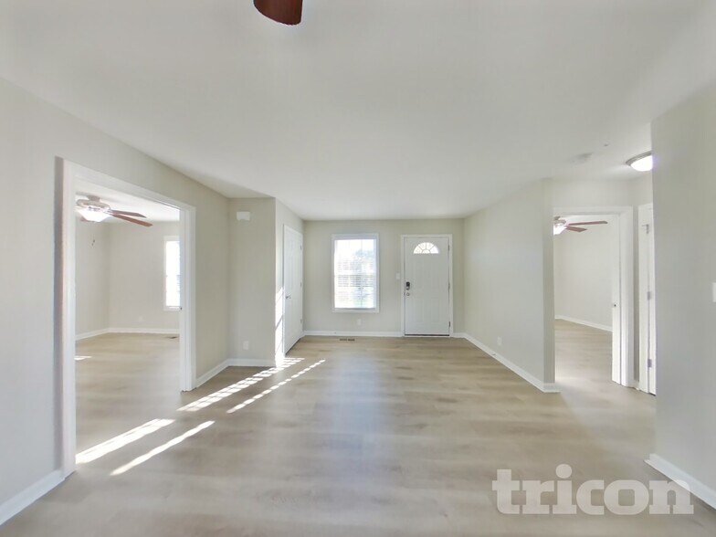 Building Photo - 504 Aurelia Lynn Dr