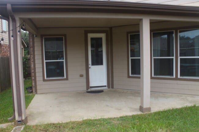 Building Photo - 26350 Riley Glen Dr