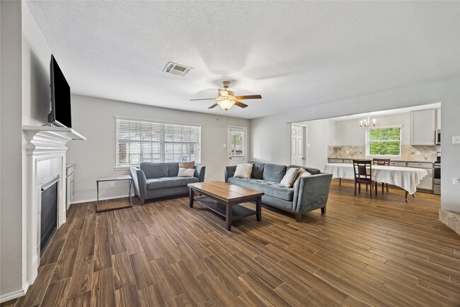 Building Photo - 5402 Queensloch Dr