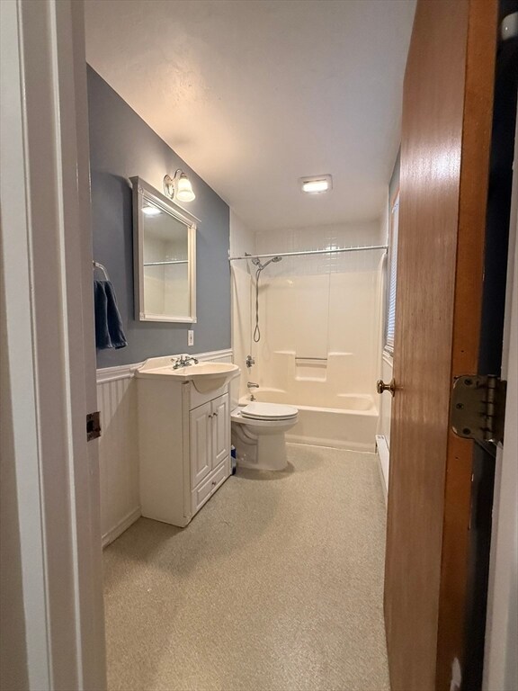 Building Photo - 19 Maple Ave