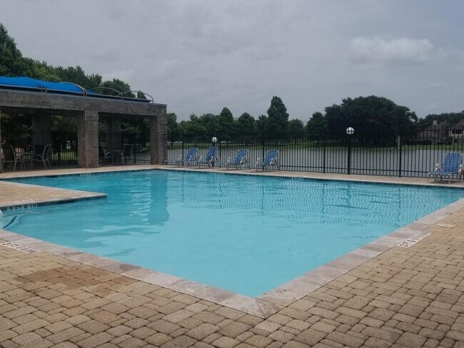 Building Photo - 2510 Grants Lake Blvd