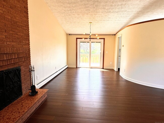 Building Photo - 37 Woodmont Dr