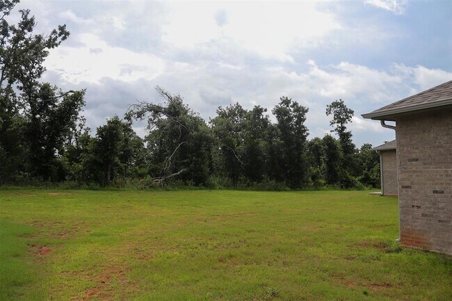 Building Photo - 1716 Kalidy Dr