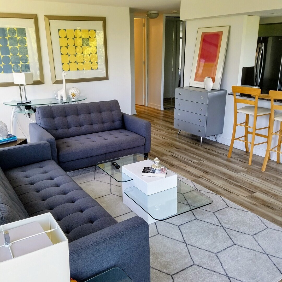 Building Photo - 345 W Fullerton Pky