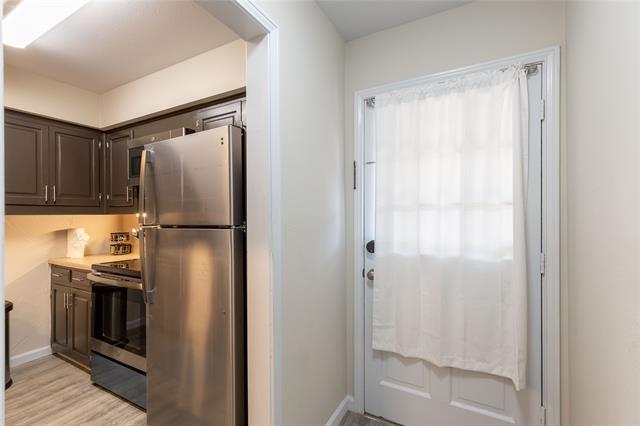 Building Photo - 904 S Weatherred Dr