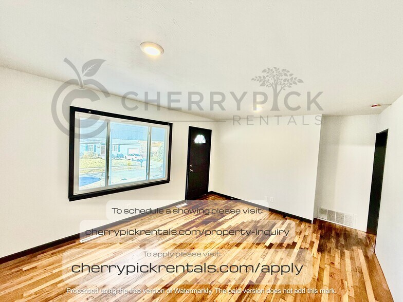 Building Photo - 7201 S 22nd St