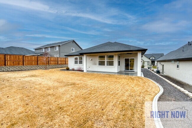 Building Photo - 1497 W Tenzing St