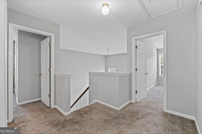 Building Photo - 4419 Silver Ridge Way SW