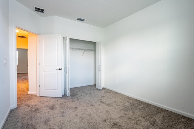 Building Photo - 7464 Stone Crk Trl