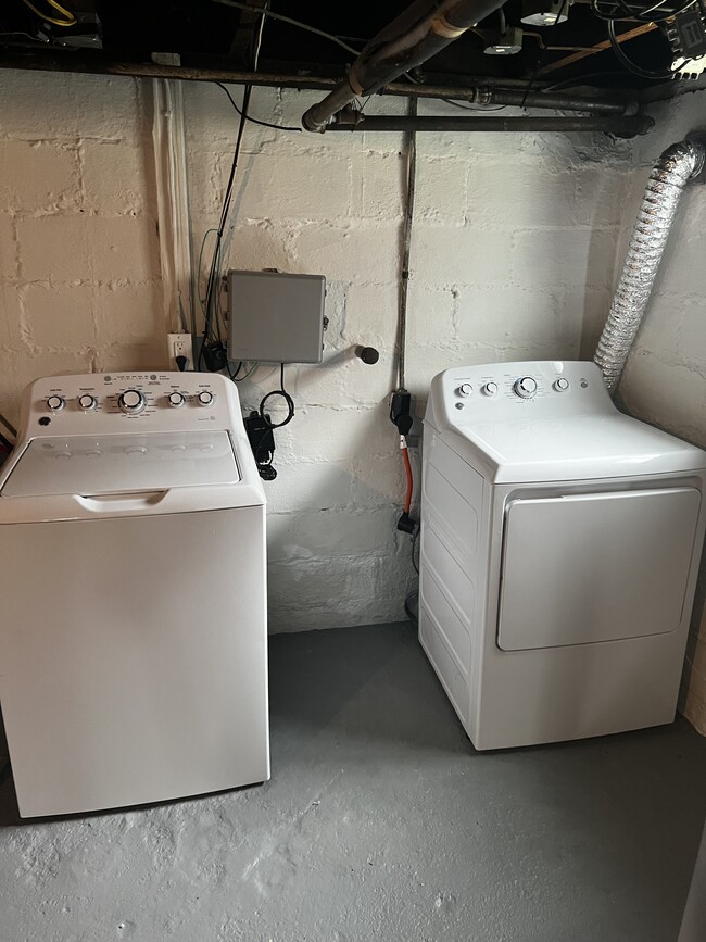 Laundry - 1111 Ridge Ave