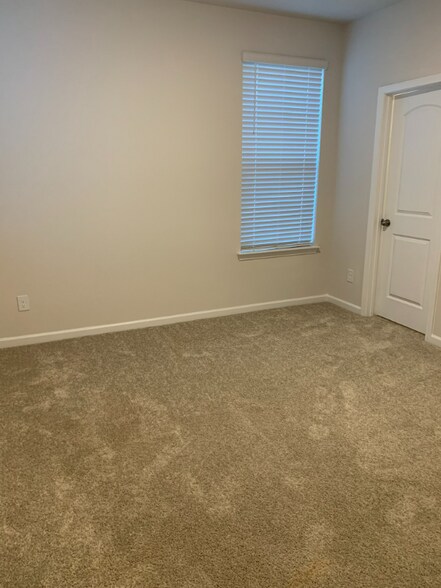 Building Photo - 12031Remarque Hill Rd