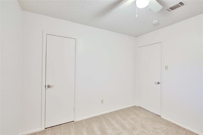 Building Photo - 2807 Firecrest Dr