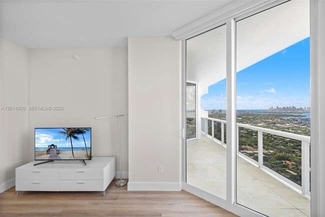 Building Photo - 4775 Collins Ave