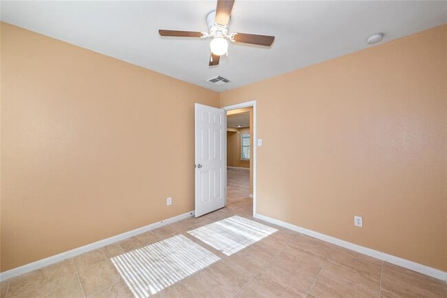 Building Photo - 21219 Misty Brook Bend Ln